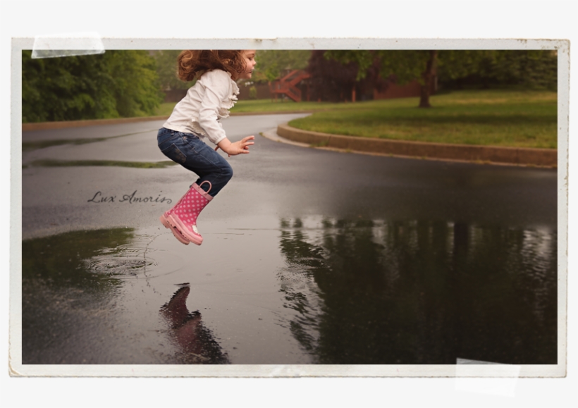 Little Girl Jumping Into A Puddle By Baltimore Child - Girl Jumping In Puddle, transparent png