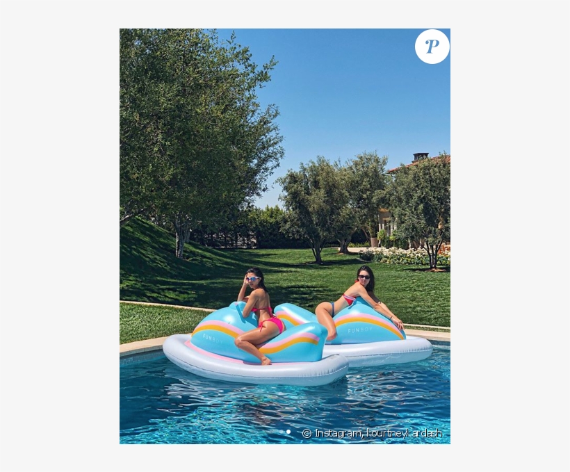 En Bikini Http - Kendall Jenner And Kourtney Kardashian Memorial Day, transparent png