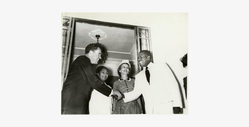 Vice President Richard Nixon Shakes Hands With Haiti - Richard Nixon Et Magloire, transparent png