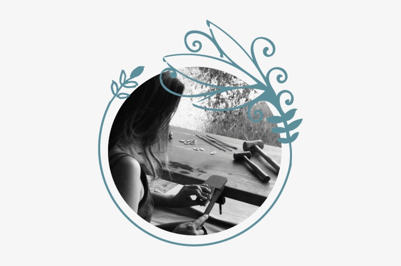 Kaila Fusco Making Jewellery - Sitting, transparent png