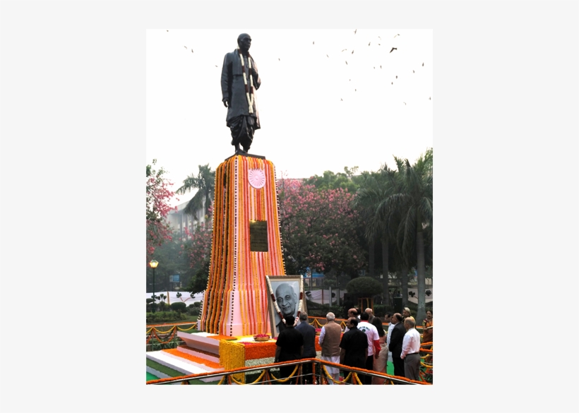 Pm Pays Tribute To Sardar Patel, Flags Off & - Vallabhbhai Patel, transparent png