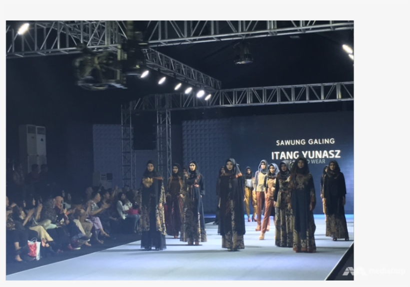 Indonesia Looks To Establish Itself As A Regional Muslim - Fashion Show, transparent png