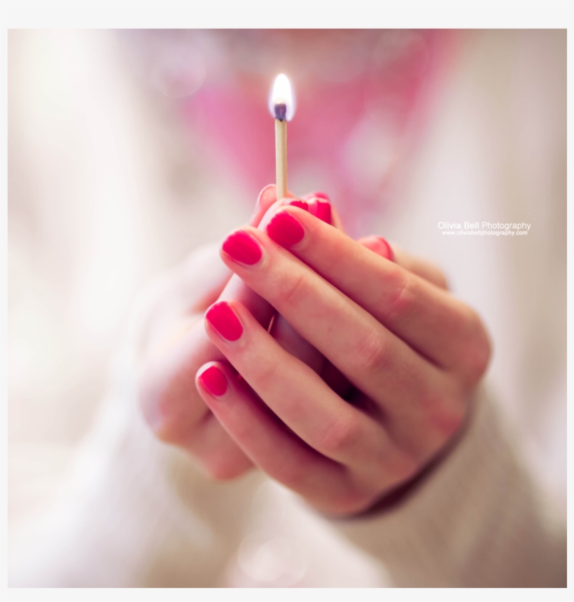 Girl Holding Matchstick In Her Hands - عکس نوشته تولدم مبارک, transparent png