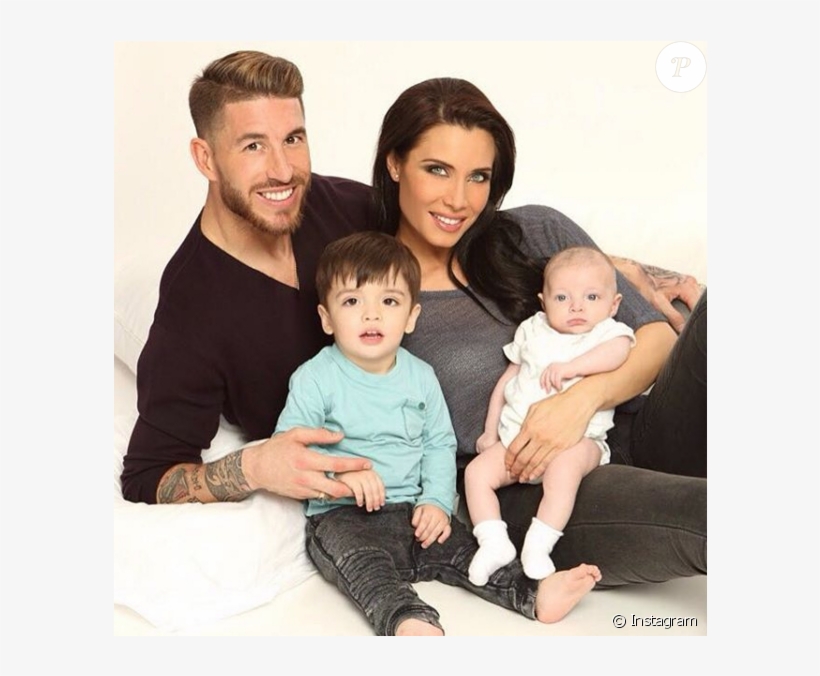 Sergio Ramos Et Pilar Rubio Avec Leurs Deux Enfants - Sergio Ramos And His Wife, transparent png