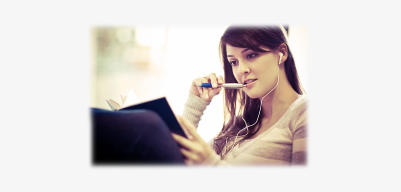 Student Listening To Music While Studying - Girl Studying While Listening To Music, transparent png