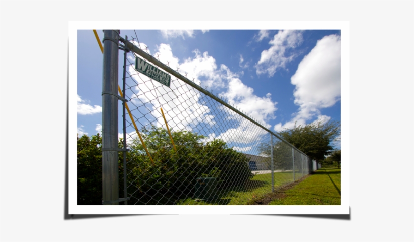 Galvanized Chain Link Fencing Provides Safety And Security - Fence, transparent png