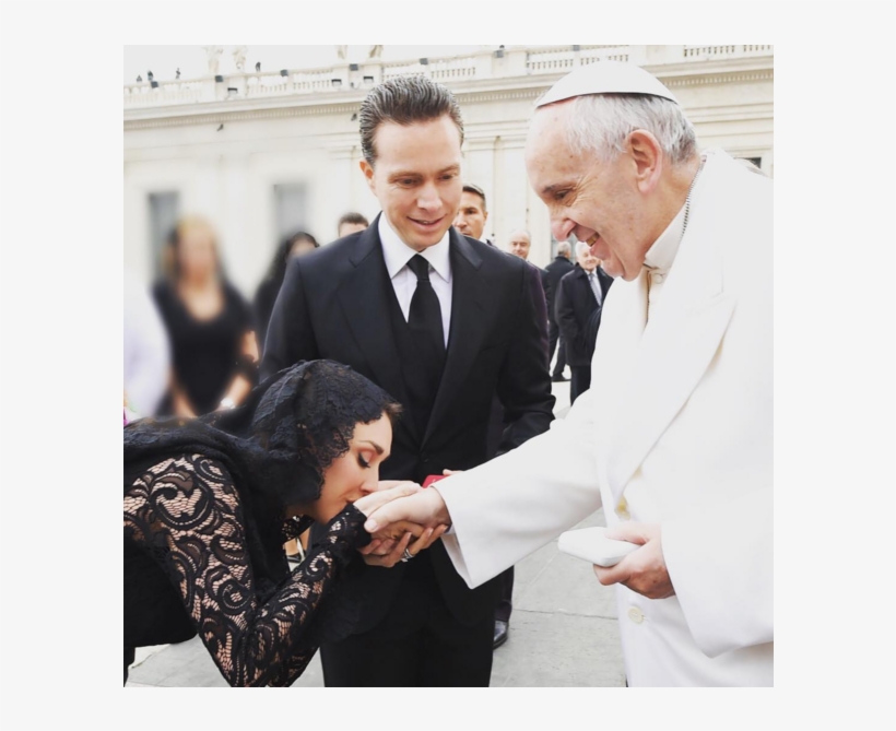 Anahi Recebe O Papa Francisco No México Após Compôr - Besa La Mano Del Papa Francisco, transparent png