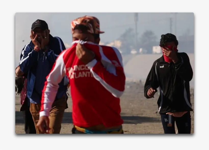 Tear Gas Border - Migrant Caravan Tear Gas, transparent png