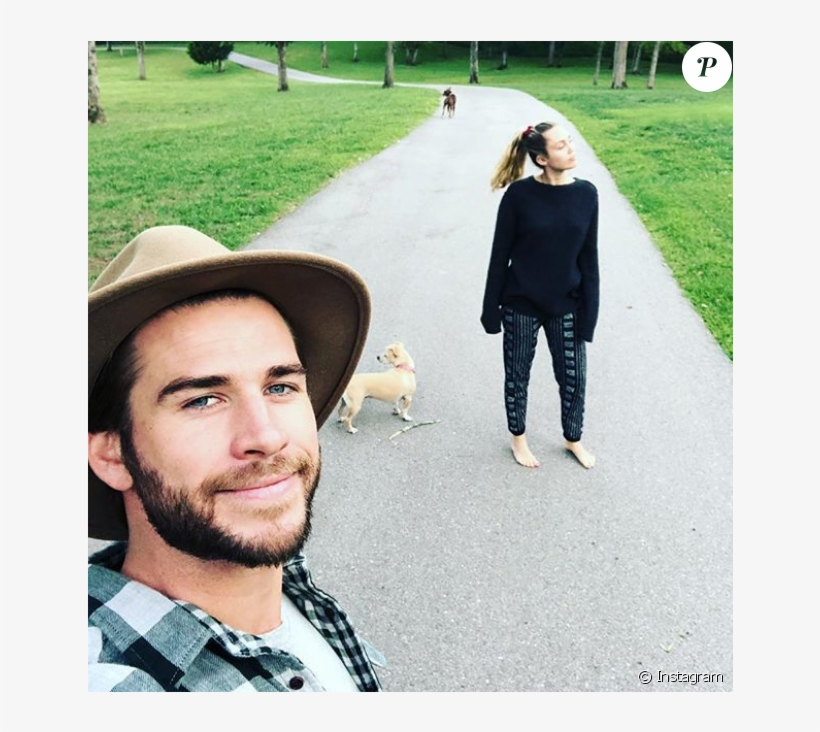 Liam Hemsworth Et Miley Cyrus Sur Une Photo Publiée - Miley Cyrus Liam Hemsworth 2018, transparent png