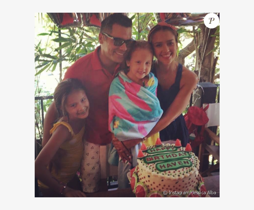 Jessica Alba En Famille À L'occasion De L'anniversaire - 5th Birthday Girl With Family, transparent png