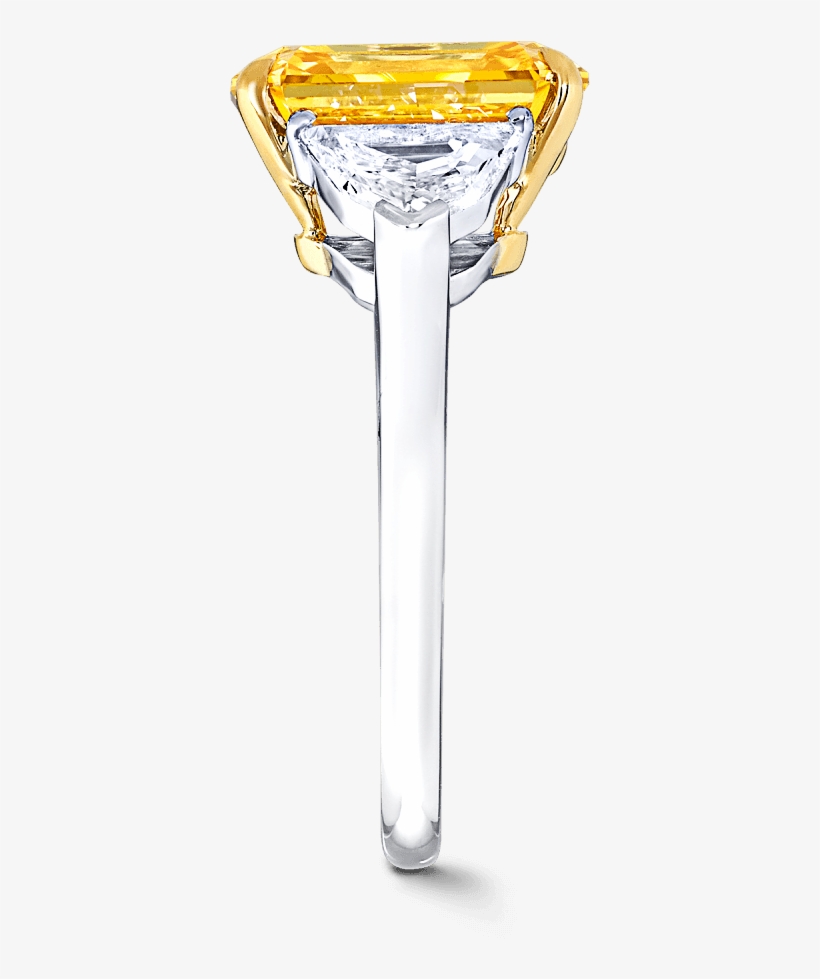 Side View Of A Classic Graff Ring Featuring An Emerald - Martini Glass, transparent png