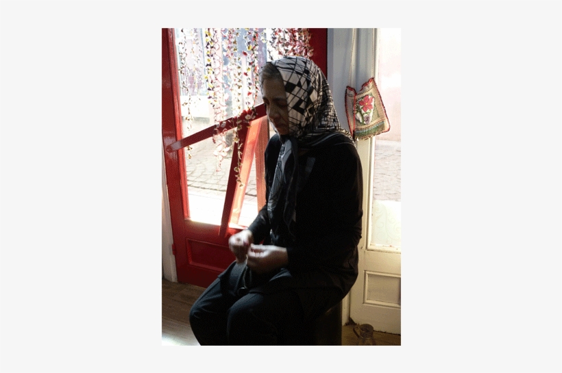 Byhand09 - Sitting, transparent png