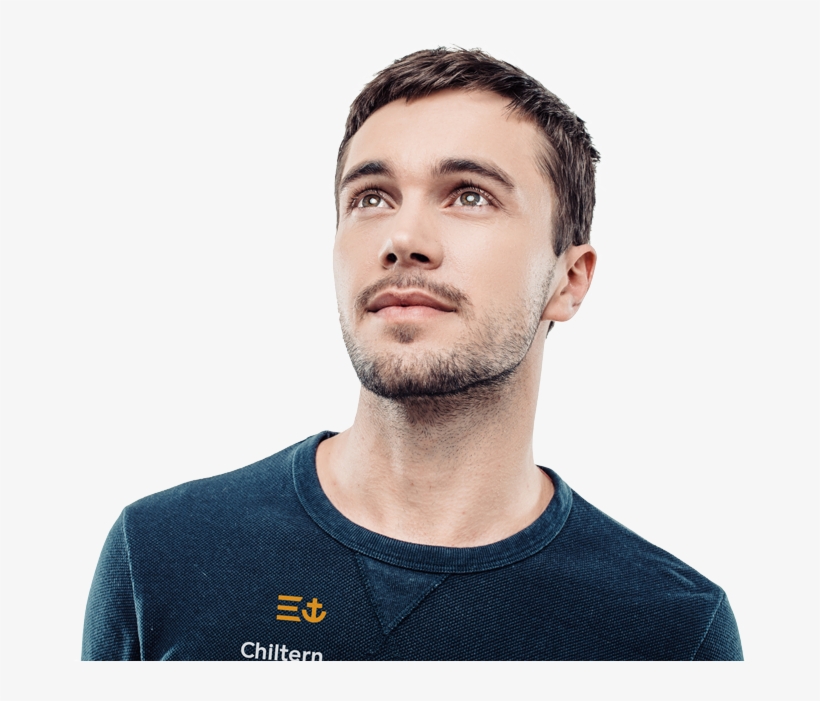 Young Guy Wearing A Navy Blue T-shirt With Yellow Chiltern - Photo Shoot, transparent png