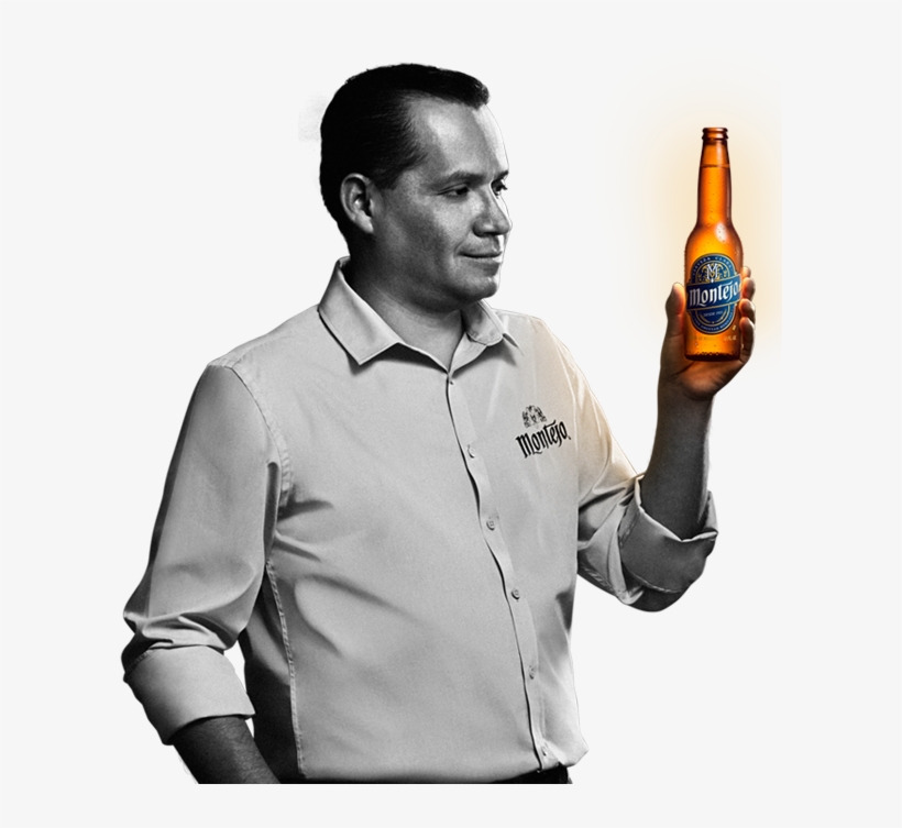 Montejo Has A Light Golden Color And Is Renowned For - Beer Bottle, transparent png