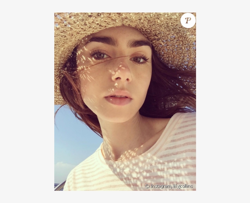 Lily Collins En Vacances À Ischia En Italie - Mirror Mirror Lily Collins Snow White, transparent png