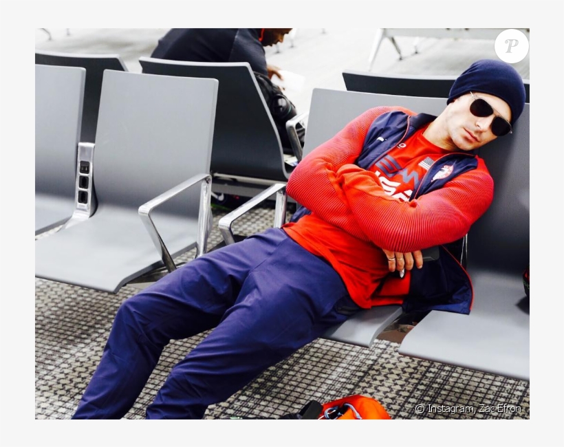 Zac Efron Deixou O Rio De Janeiro Neste Sábado, 20 - Zac Efron E Anitta, transparent png