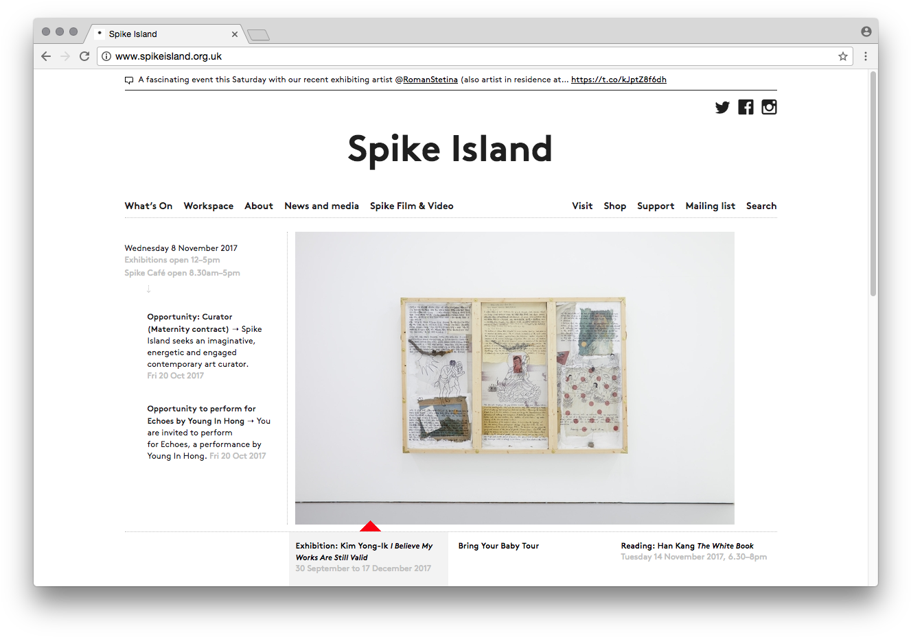 Feedly Button - Huzi Handcrafted Chalkboard Play Table - H1262b (1070x714), Png Download