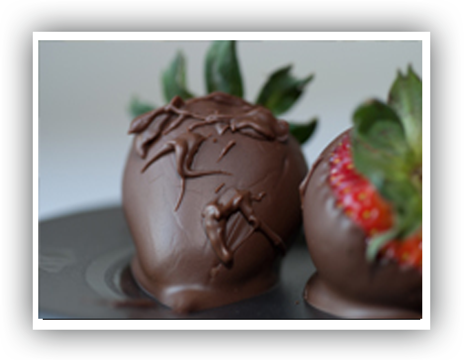 Classic Chocolate Covered Strawberries - Chocolate (946x724), Png Download