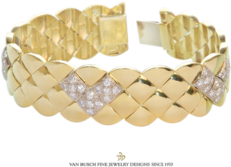 Gold And Diamond Bracelet - Gold (580x387), Png Download