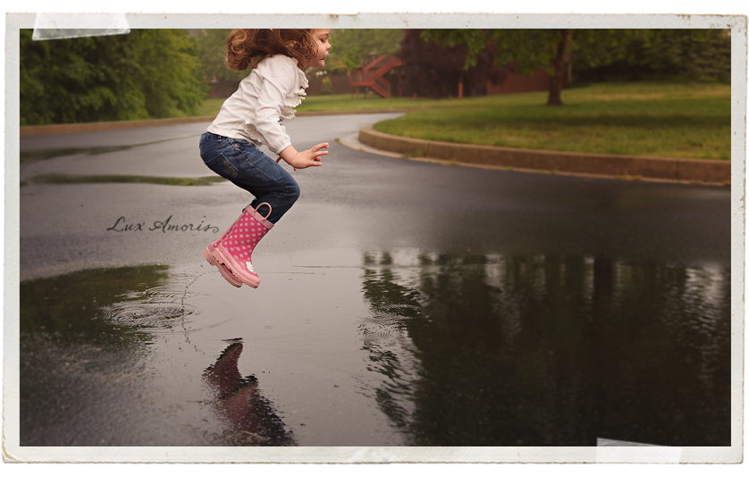 Little Girl Jumping Into A Puddle By Baltimore Child - Girl Jumping In Puddle (862x578), Png Download