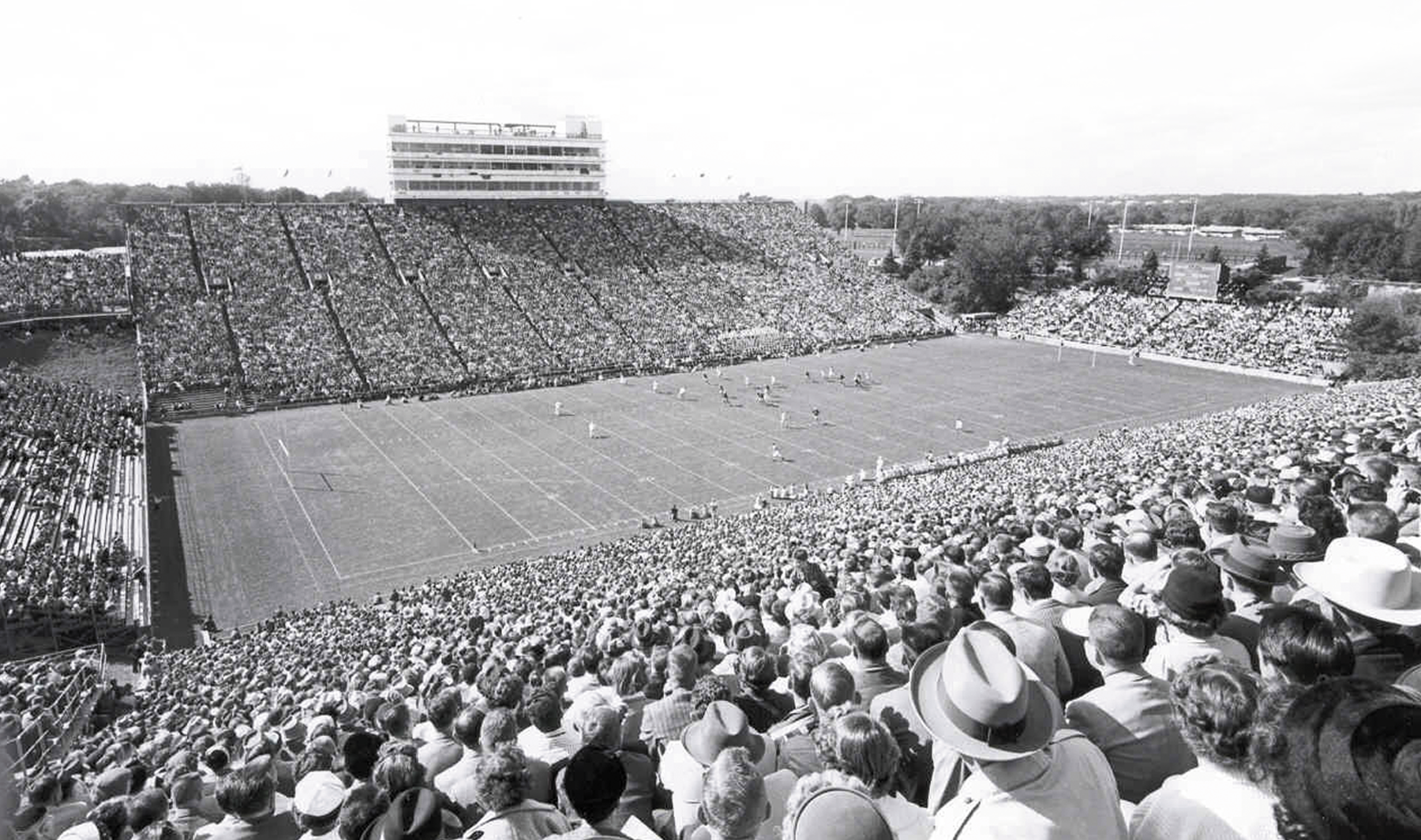 The Ui Recruit The Very Best Students And Top-notch - October 27 1962 Ncaa Football Program Purdue Vs Iowa (1800x1064), Png Download