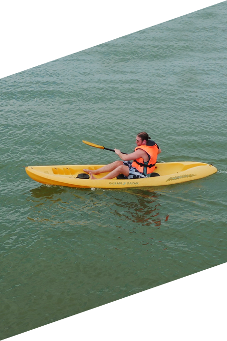 You Can Also See The Backwaters Of Tiny Village Settlements - Sea Kayak (462x694), Png Download