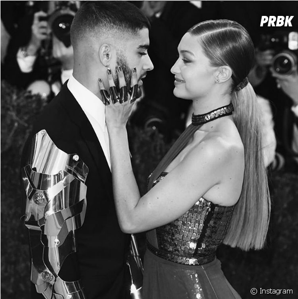 Gigi Hadid É De Touro E Zayn Malik De Capricórnio, - Met Gala 2018 Zayn (950x600), Png Download