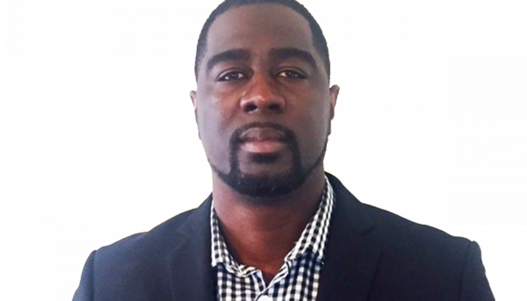 Raptors, Spurs Finalizing Kawhi Trade - Gentleman (1050x600), Png Download