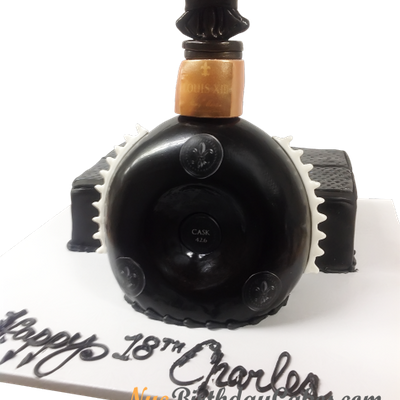 Louie The 14th Cake - Glass Bottle (400x400), Png Download