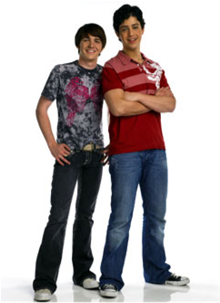 Everyone In My Family Loves Drake And Josh, And My - Drake And Josh Pops (302x537), Png Download