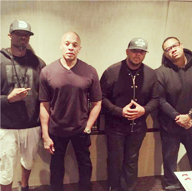 Dre Plugs Into Dallas' Sounds - Crew (750x1334), Png Download
