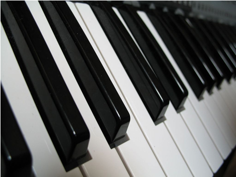 Spring Piano Concert - V V Radio (620x350), Png Download