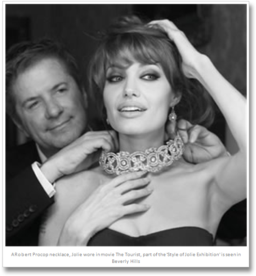 According To Eonline - Angelina Jolie In Jewellery (549x588), Png Download