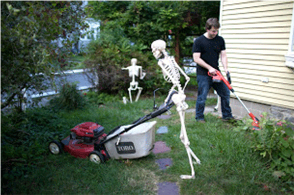 Working In The Garden Funny (600x600), Png Download