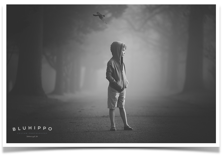 Black And White Child Picture In Fog - Child In Fog (960x700), Png Download