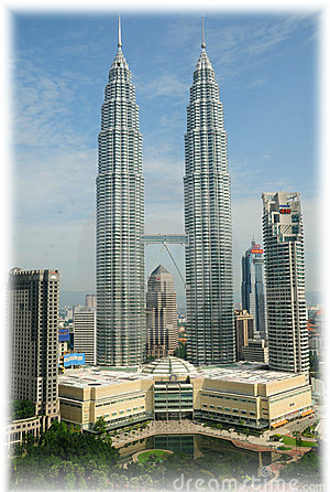 The Petronas Towers Are Twin Skyscrapers In Kuala - Petronas Twin Towers (320x445), Png Download
