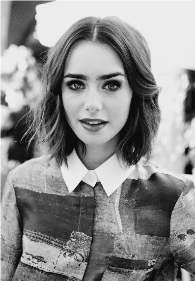 Lily Collins, Black And White, And Lily Image - 90s Shoulder Length Hair (500x570), Png Download