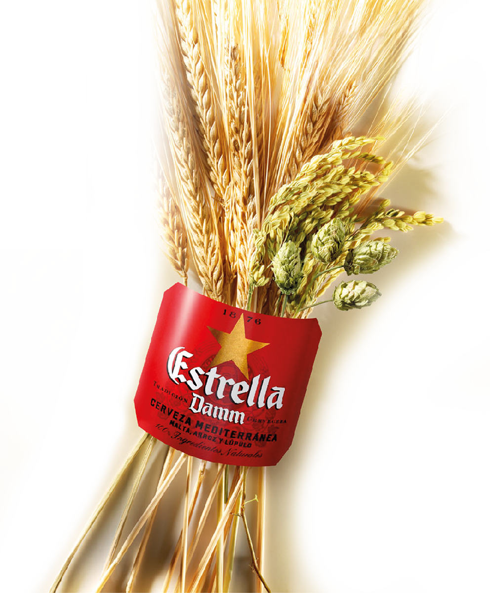 Since Then, Estrella Damm Has Been Brewed Using The - Imagenes De Estrella Damm (992x1200), Png Download