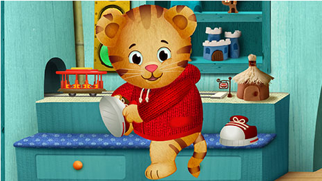 Posted By Pbs Publicity On Jul 21, 2012 At - Daniel Tiger Get Dressed (640x360), Png Download