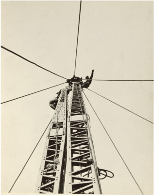 Lewis Hine Empire State Building Construction - [starting To "jump The Derrick," Empire State Building] (642x400), Png Download