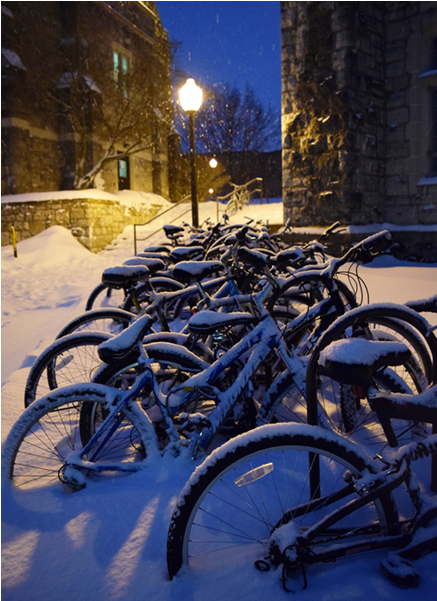 The Snow Piles Up On Bikes Parked On The Campus Of - Campus Of Virginia Tech (600x600), Png Download