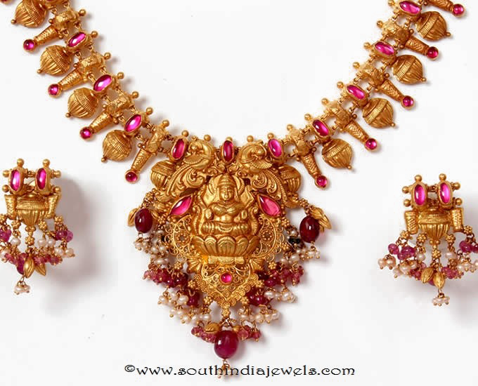 Jewel Set Png Photo - Divine Gold Jewellery Collection (680x550), Png Download
