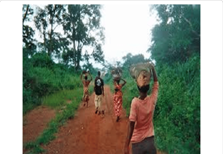 Showing Picture Of A Nuclear Family Returning From - Nuclear Family (761x526), Png Download