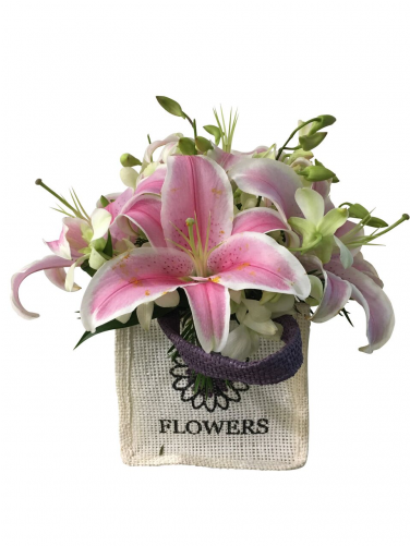 Now A Days Its A Trend To Warm Welcome Of New Born - Pune Flower Delivery (500x500), Png Download