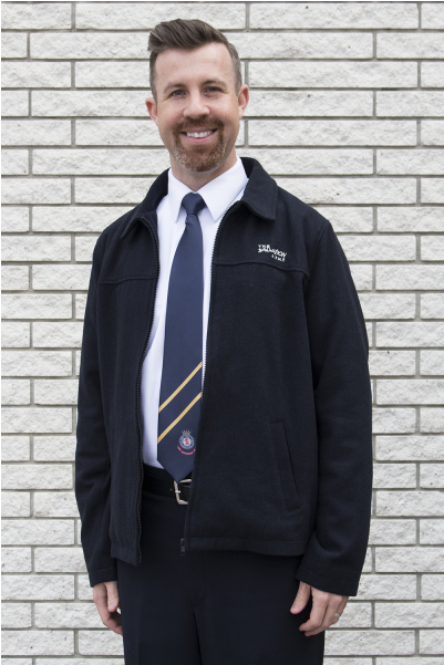 Navy 2-stripe Tie With Crest - Window At Night (600x600), Png Download