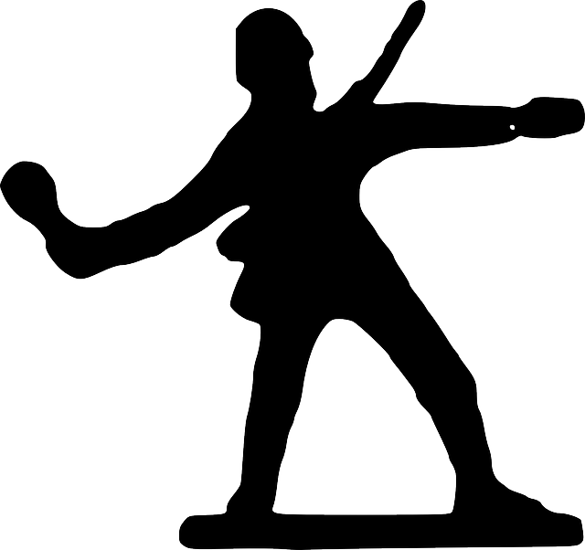 Silhouette, Grenade, Stand, Toy, Bomb, Soldier, Throw - Soldier Throwing A Grenade Outline (640x602), Png Download