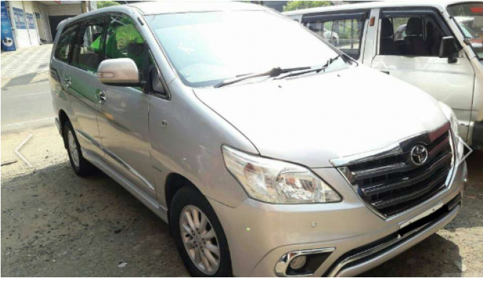 Toyota Malappuram, Toyota Innova For Sale In Malappuram, - Toyota Innova (700x500), Png Download
