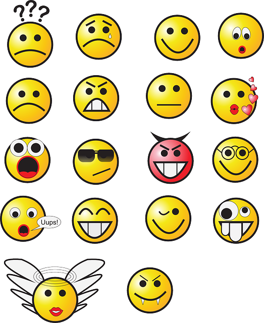 Smiley (500x611), Png Download