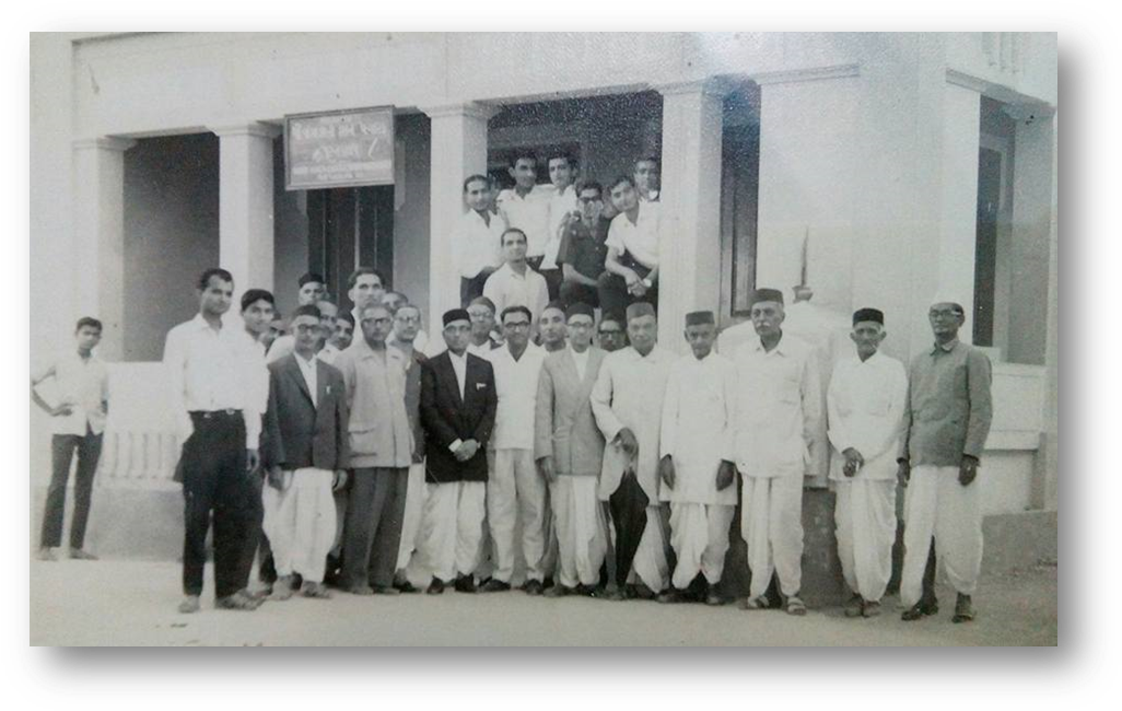 Social Organisation And Order - Diu, India (1037x659), Png Download