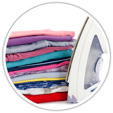 A White Iron Next To A Pile Of Folded Clothes - Одежда После Стирки (370x370), Png Download